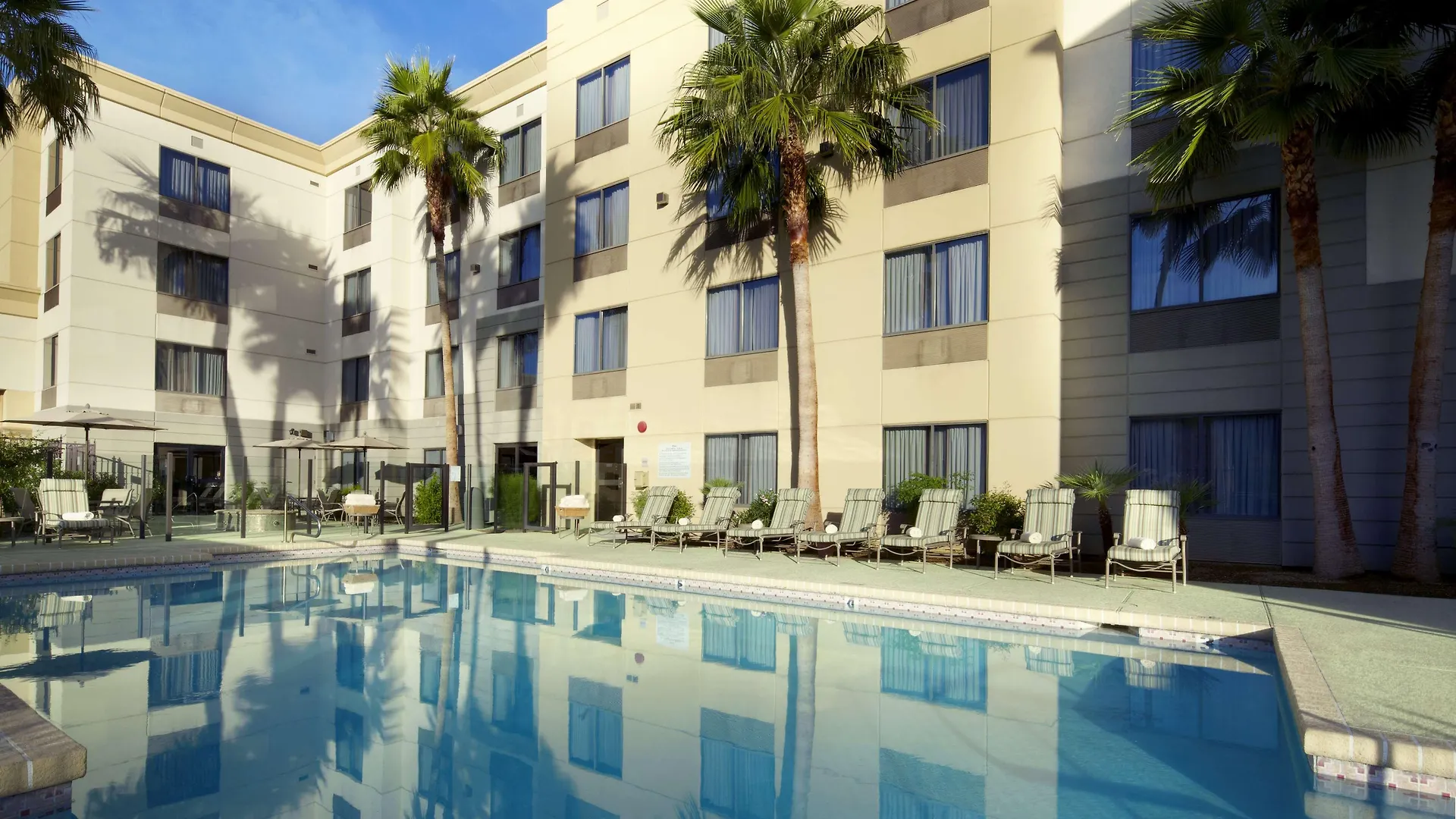 Hampton Inn Phoenix - Biltmore 3*,  United States
